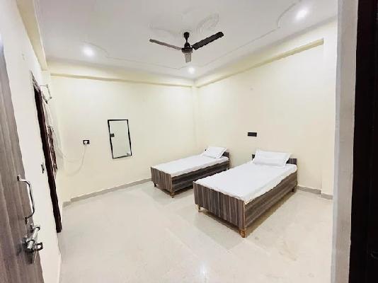 PG for Boys in Sector 126