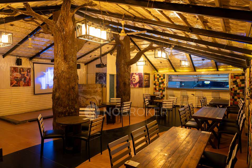 Restaurant/Cafe in Kadubeesanahalli, Bangalore for sale 