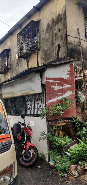 1 RK Flat For Sale  In  Malad West,