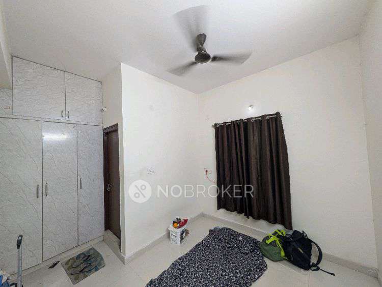 Single Room for Male In 3 BHK  In Msq Residence In Kondapur