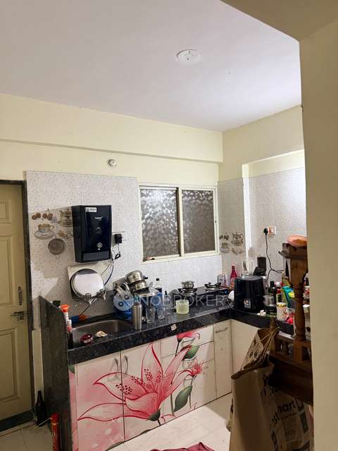 Single Room for Female In 1 BHK  In Thite Vasti In Thite Vasti