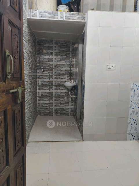 PG for Girls in 400053, Lokhandwala Complex Road