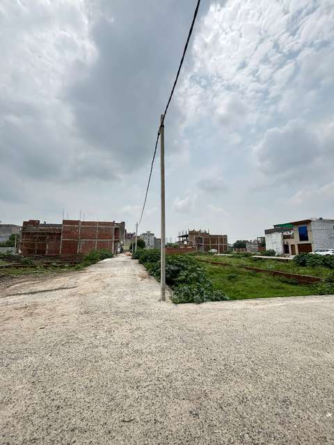 Plot For Sale  In Shree Krishna Enclave In Pt.salagram Inter College