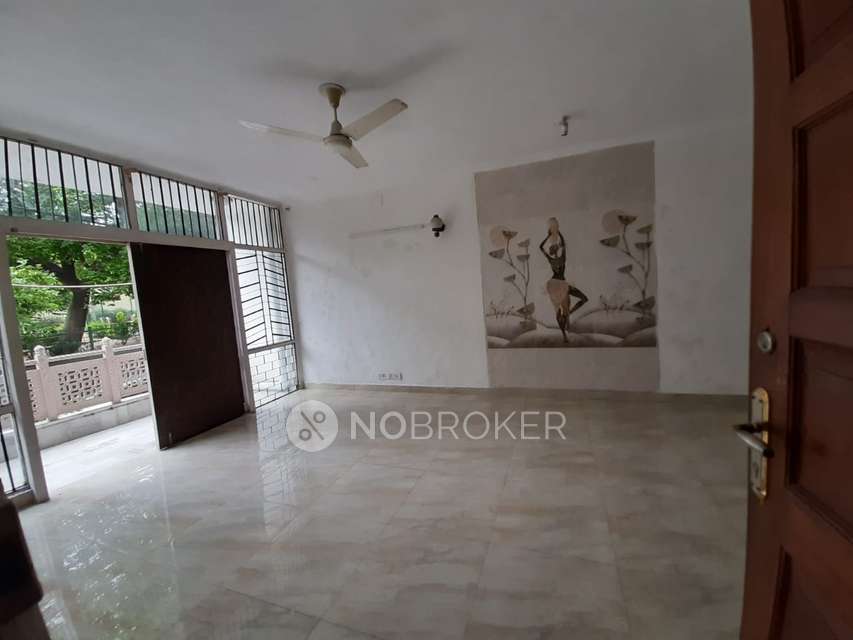 2 BHK Flat In Kailash Hills for Rent  In East Of Kailash