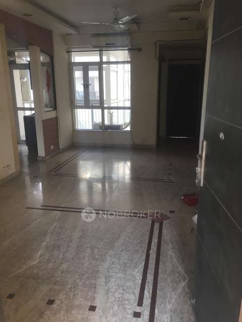 3 BHK Flat In Prateek The Royal Cliff, Crossings Republik For Sale  In Crossings Republik