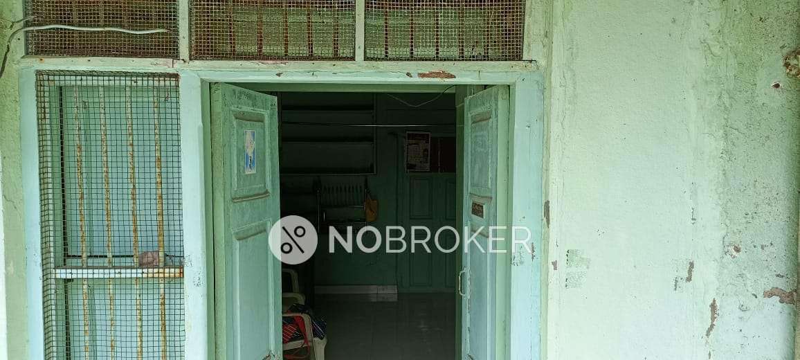 1 RK Flat In Batatawala Mansion For Sale  In Lal Bag