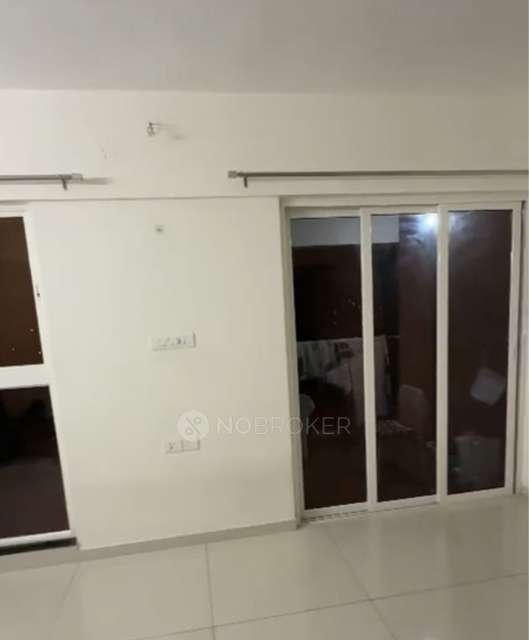 Shared Room for Female In 2 BHK  In Trident Tower In Trident Towers