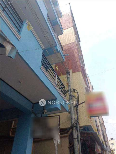 PG for Boys in Adugodi