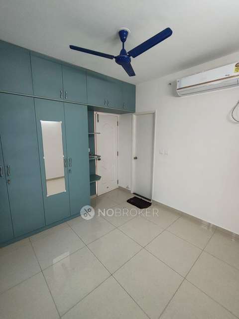 2 BHK Flat In Revolution One, Padur for Rent  In Padur