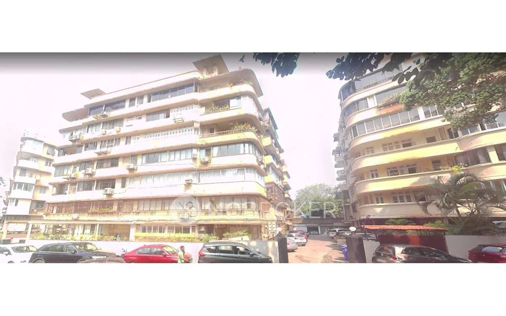 3 BHK Flat In Shyam Niwas  For Sale  In Cumballa Hill