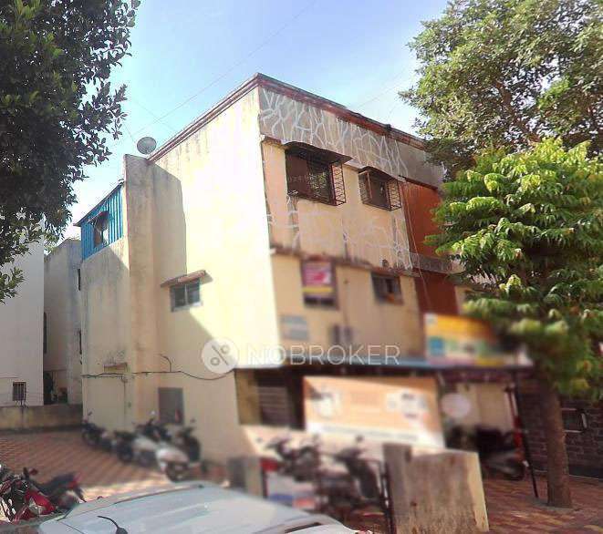 1 RK Flat In M.k. Apartment for Rent  In New Sanghavi