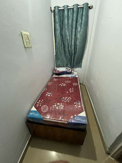 PG for Boys in Hosa Road Metro Station