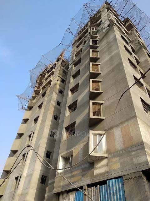 Single Room for Female In 3 BHK  In Paranjape Richmond Park In  Pimpri-chinchwad