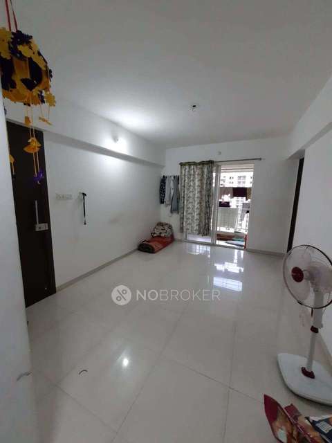 2 BHK Flat In Majestique Nest Apartments for Rent  In Fursungi