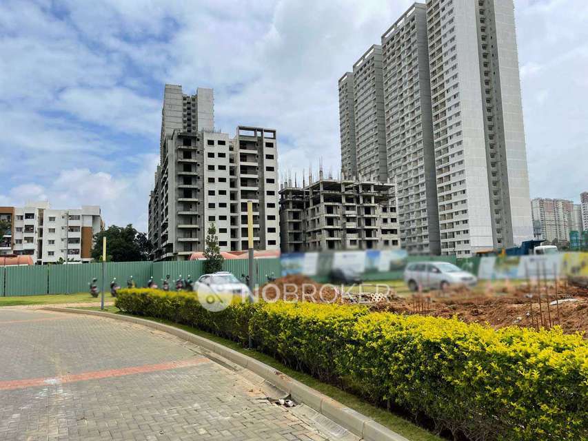 3 BHK Flat In Adarsh Park Heights For Sale  In Varthur 