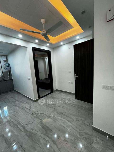 1 BHK House for Rent  In Sector 52