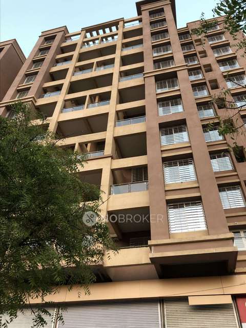 Single Room for Female In 1 BHK  In Paranjape Trident Towers In Wakad 