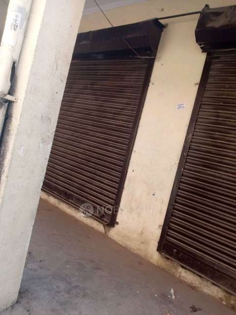 Shop in Makanpur, Ghaziabad for Rent 