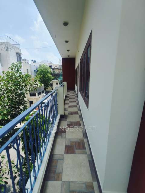 4+ BHK Flat In Dda Maya Enclave For Sale  In  Hari Nagar, New Delhi