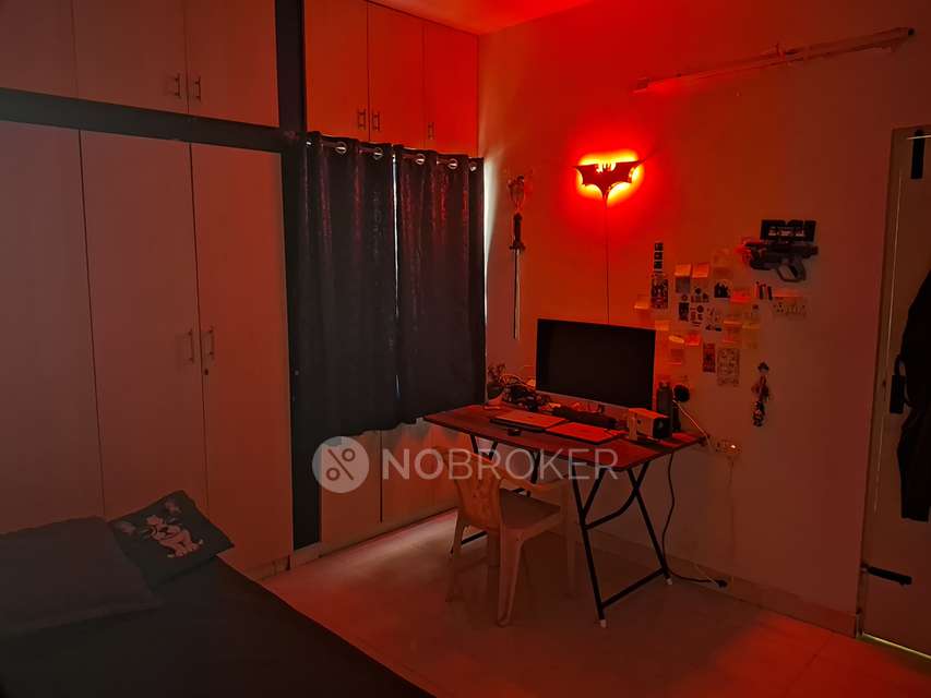 Single Room for Male In 3 BHK  In Jeven Adiport In Murgeshpalya 