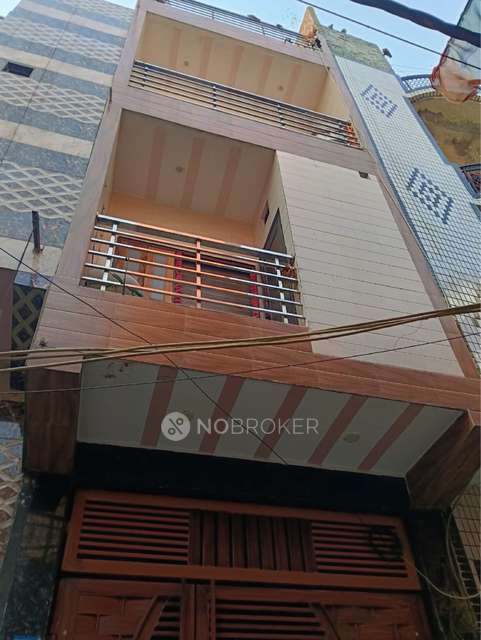 4 BHK Flat For Sale  In Shahdara