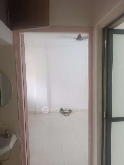 2 BHK Flat In Omkar Apartment  ,chogale Nagar  For Sale  In Borivali East