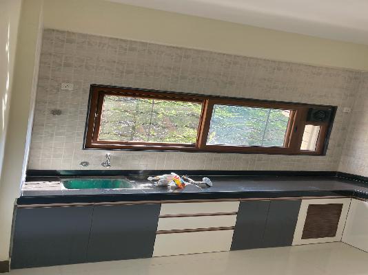 3 BHK Flat In Khodadad Mansion for Rent  In Camp