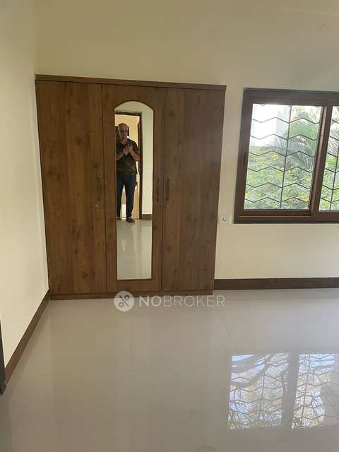 3 BHK Flat In Khodadad Mansion for Rent  In Camp