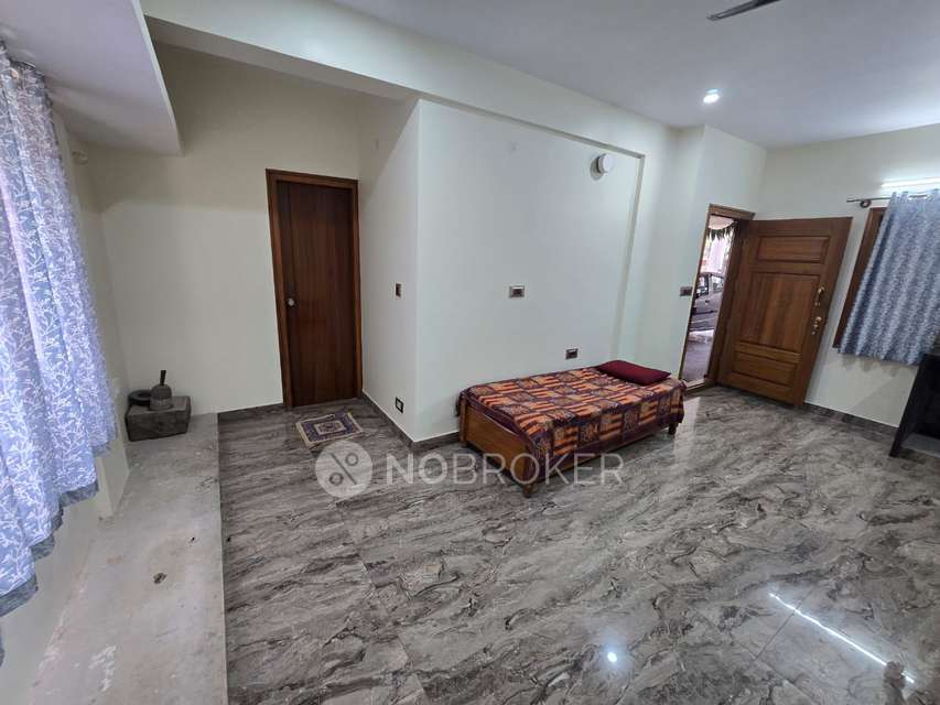 Single Room for Female In 1 RK  In Vinayaka Layout