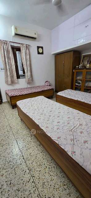 PG for Girls in South Moti Bagh