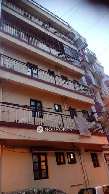 4+ BHK Flat For Sale  In Kumaraswamy Layout