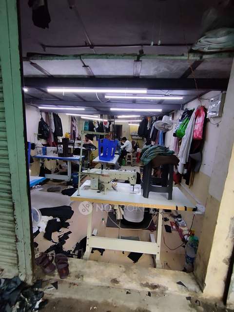 Shop in Guruwar Peth, Pune for sale 