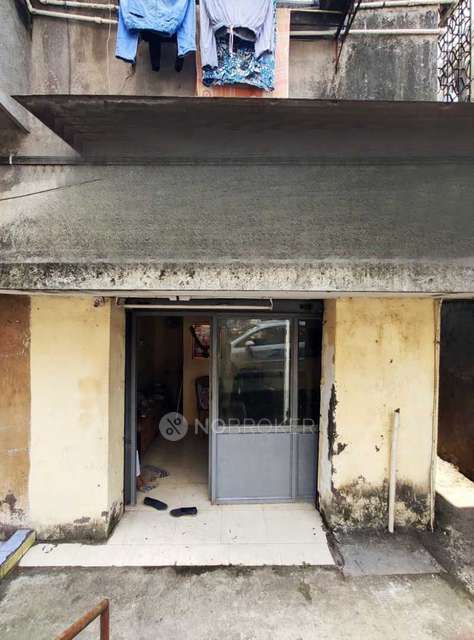 Shop in Shop No.8, Station Rd, Near Fish Market, Mumbai for sale 