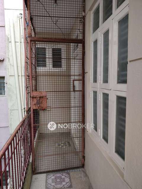1 RK Flat for Rent  In S.g. Palya