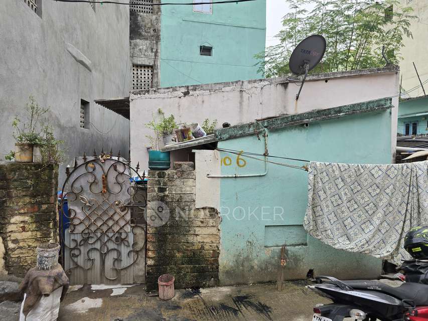 Plot For Sale  In Koyambedu