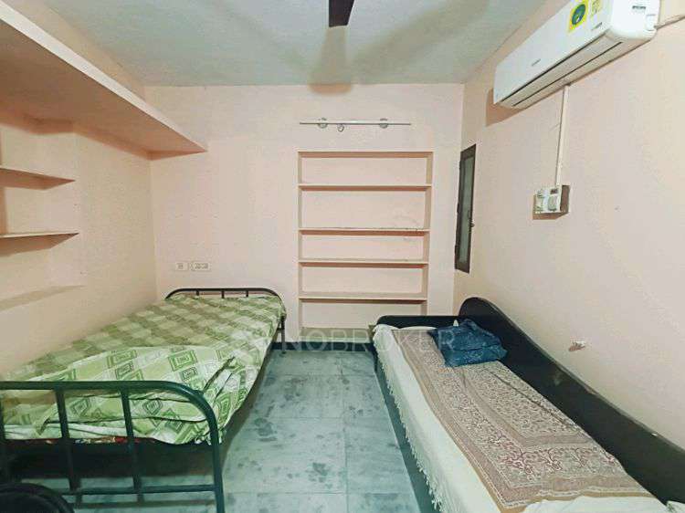 1 BHK House for Rent  In Egmore Metro