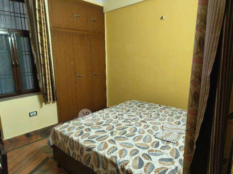 2 BHK House for Rent  In Sector 72