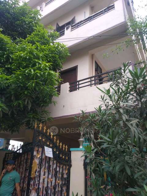1 BHK Flat In Standalone Building  for Rent  In Kondapur