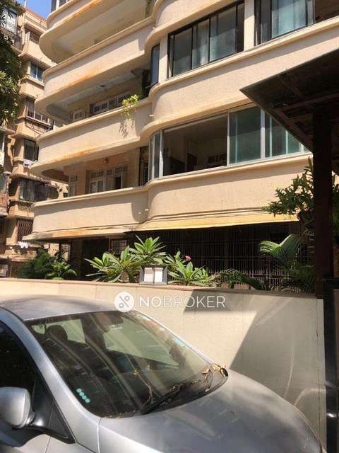 2 BHK Flat In Shyam Niwas for Rent In Breach Candy