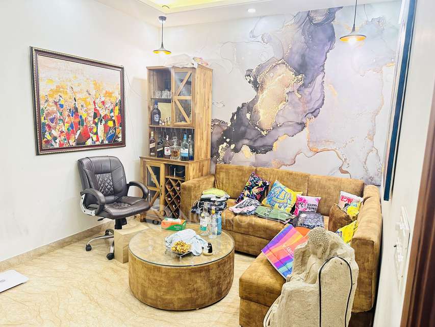 2 BHK Flat For Sale  In E39