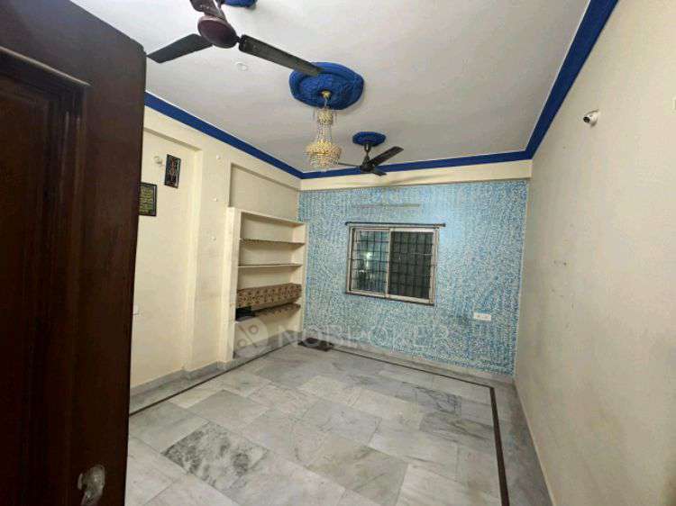 2 BHK Flat In Prime Amatul Complex For Sale  In Lalbagh