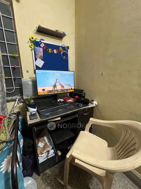 Shared Room for Male In 2 BHK  In Vishwamalti In Sadafuli Park Road