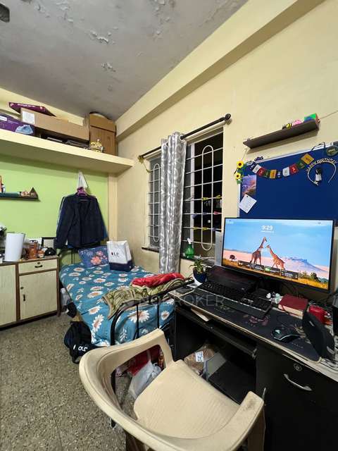 Shared Room for Male In 2 BHK  In Vishwamalti In Sadafuli Park Road