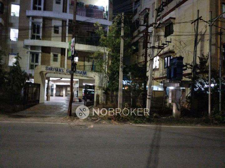 3 BHK Flat In Sri Laxmi Villas For Sale  In Neredmet