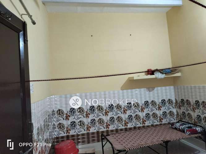 2 BHK Flat In Standalone Building  for Rent  In Wazirabaad