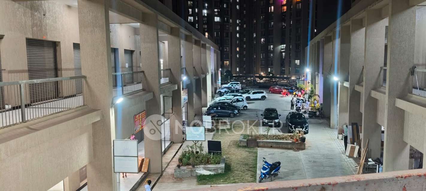 Shop in Star Town - 4, Pune for Rent 