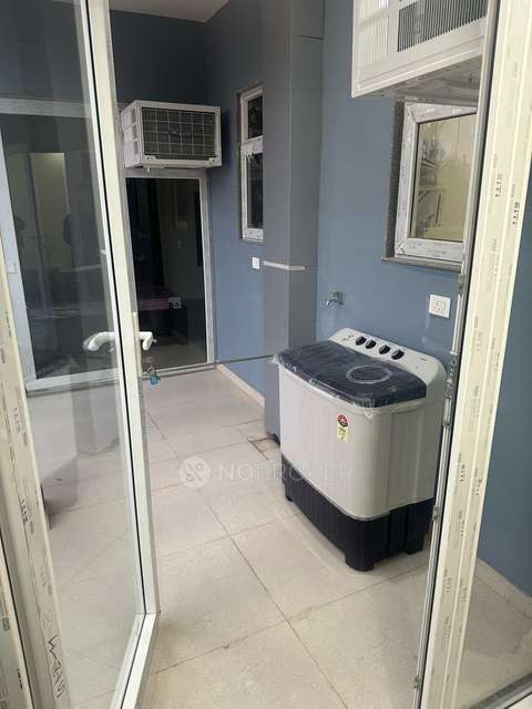 1 BHK House for Rent  In Dlf Phase 5