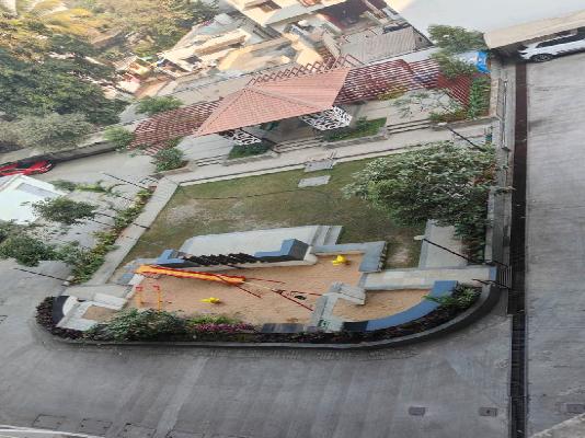 Shared Room for Female In 2 BHK  In Kuber Imperia In Kuber Imperia