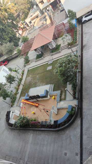 Single Room for Female In 2 BHK  In Kuber Imperia In Kuber Imperia