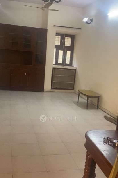 2 BHK Flat In Triveni Apartment, Sheikh Sarai for Rent  In Sheikh Sarai